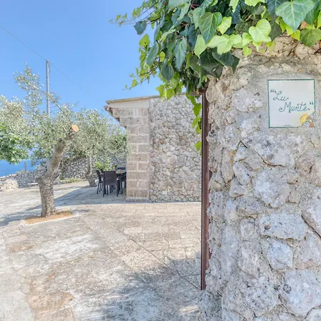 Lu Munte Villa *